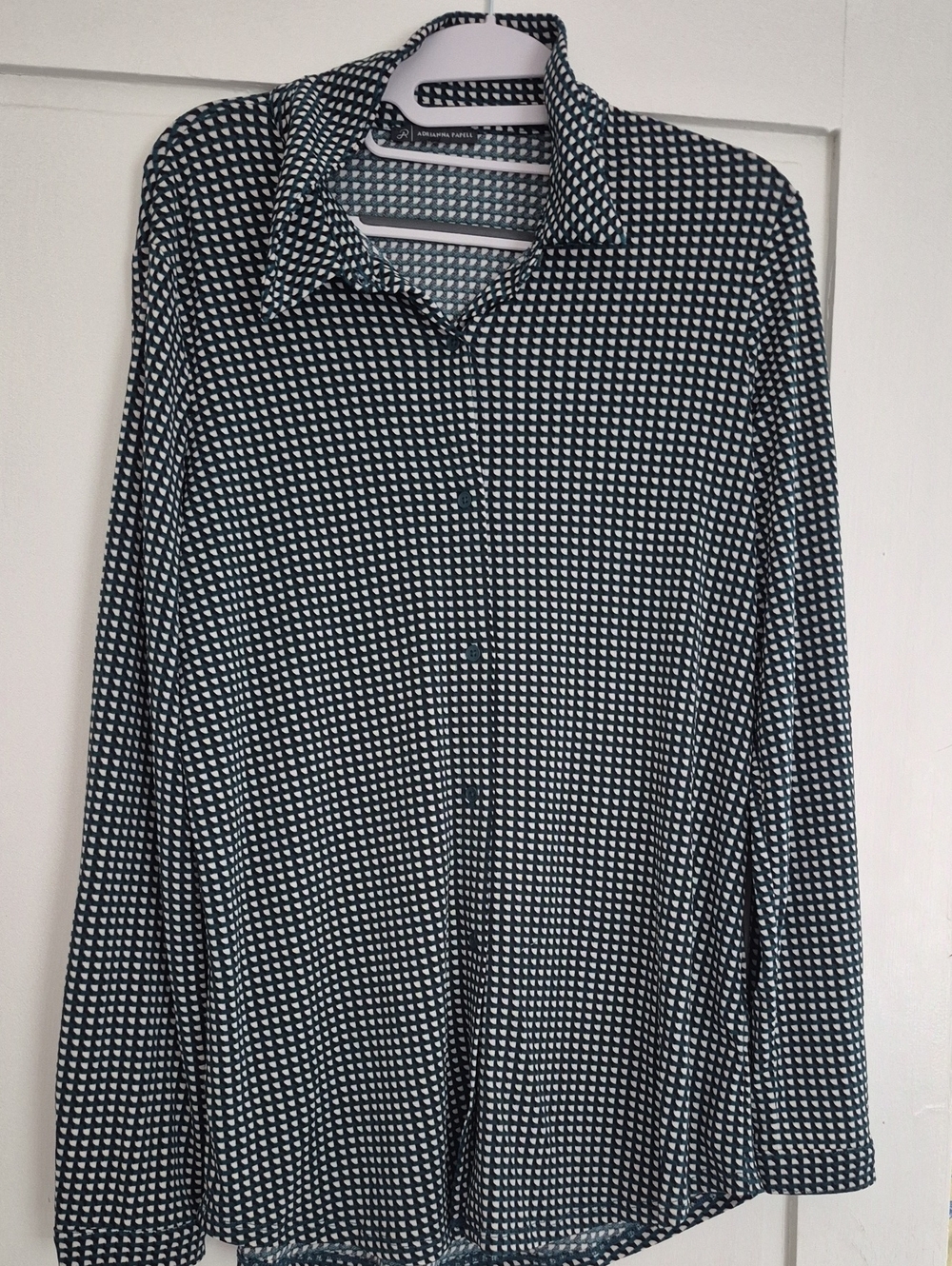 Adrianna Papell Black and White Geometric Button-Front Blouse